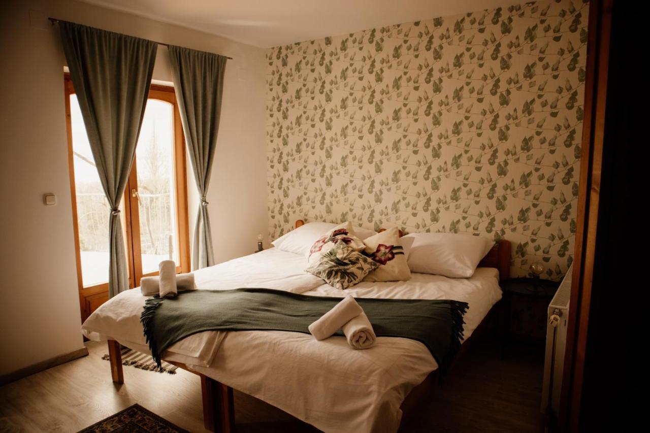 Sipos Borhaz Es Vendeghaz Hotel Badacsonyors ภายนอก รูปภาพ